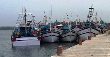 Unregistered Cutbona vessels to be towed or crane-lifted