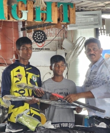 Two more Goans Hockey sub junior players get full hockey kit from Joaquim