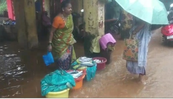 Pernem fish market flooded, frustrates vendors, customers