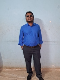15 pc vision cannot stop this telephone operator from living life on his own terms