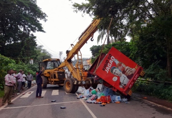 4 injured in mishap involving multiple vehicles at Old Goa