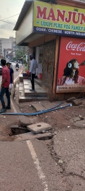 Uncovered drain endangering lives on busy Mapusa road