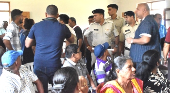 Cavelossim gram sabha erupts over mega housing projects, tampering of sand dunes