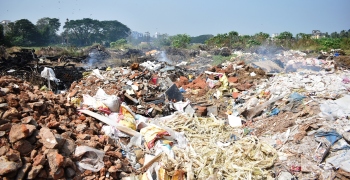 Fire breaks out at waste dump on SAG-owned land in Fatorda