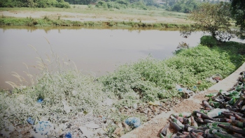 Benaulim p'yat inspection finds scrapyard running on river bank sans permission
