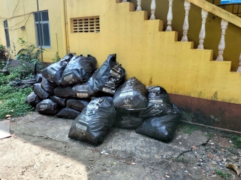 Garbage dumped outside Velsao panchayat, police complaint filed