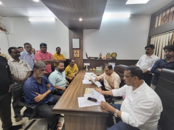 Vedanta workers call on MLAs to solve ore transportation issue