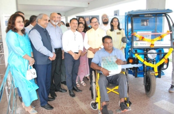 Modified E-rickshaw foodcart provided to PwD
