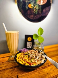 CafÃ© Thick to Ripped: Turning cheat days into treat days