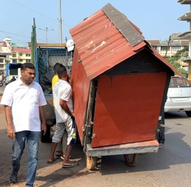 Davorlim panchayat takes action against roadside encroachments