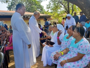Cardinal hosts Christmas celebration for senior citizens at Old Goa centre
