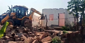 3 illegal houses on govt land razed by NGPDA in Cunchelim