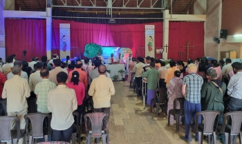 First-ever Mass for visually impaired pilgrims held during Exposition