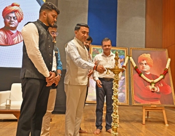 CM calls upon youth to join politics, help build nation