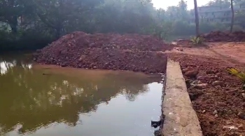 Chicalim Youth Farmers Club complains about mud dumped in water body