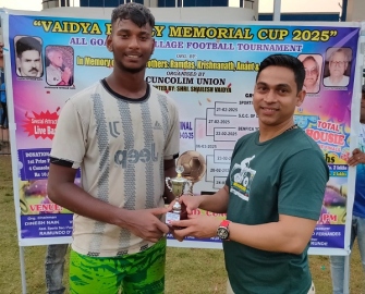 USC Seraulim advance to quarters