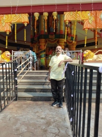 After losing his leg, this govt employee learns to ride against challenging tides