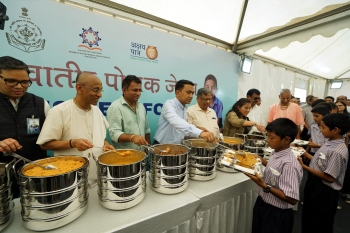 Akshaya Patra mid-day meals to improve students' fitness: CM