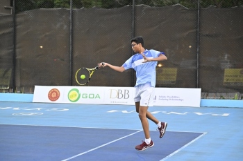 Shreyas Patil blanks opponent, Pandey and Fernandes secure berths in final