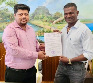Forest dept honours Pele for Olive Ridley rescue