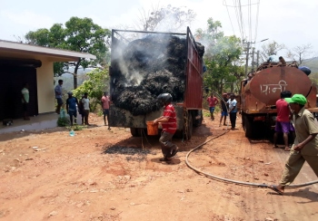 Hay on truck catches fire at Khola