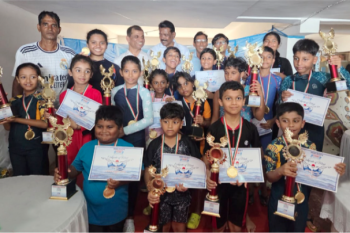 Youth swimmers brave Mandovi river in crossing event