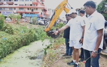 WRD begins desilting nullahs in Fatorda amid sewage concerns