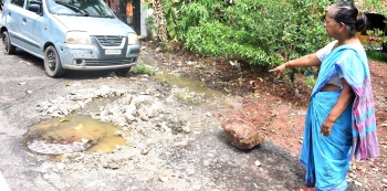 After rains, sewage chamber overflows near Aquem house