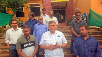 Congress condemns delay in repairing Agarwada school