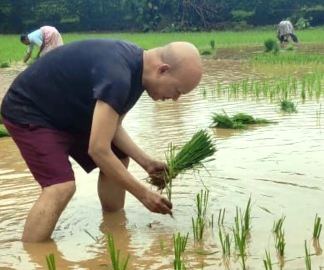Auxiliary Bishop launches paddy sowing operations at Rachol