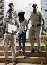 Two kidnapped girls traced to Nashik railway station
