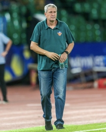 Manolo Marquez to continue as FC Goa head coach