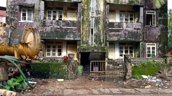 Crumbling corners: Unstable structures pose serious threat in Mormugao