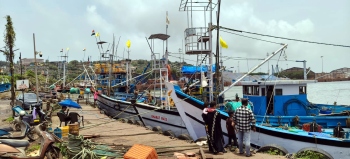 SPOTLIGHT | Kharewaddo jetty caught in crossfire as fishing season begins