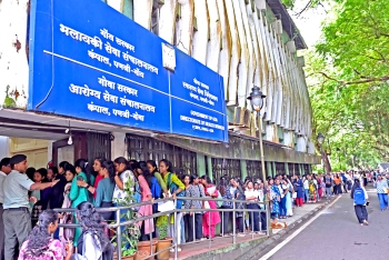 4,000 candidates turn up for 100 nursing posts' interview