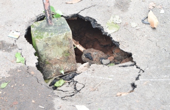 Portion of internal road caves in at Madel-Fatorda
