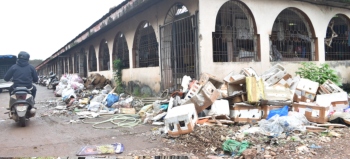 Waste piles, stray cattle still haunt SGPDA retail market