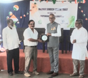 Freelance journalist feted on Independence Day
