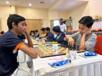 Open and girls’ sections remain contested after sixth round