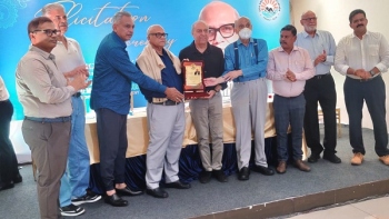 Goa Swimming Assn felicitates Digambar Kamat on global appointment