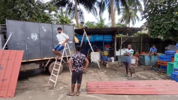 Mormugao council razes illegal fishing sheds at Kharewaddo