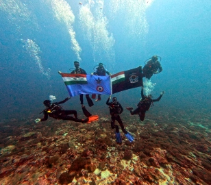 Air Force, Coast Guard showcase synergy at scuba diving expedition off Vijaydurg