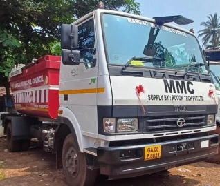 Civic chief lashes out as idle compactor at centre of political storm in Margao
