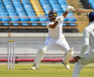 Ranji Trophy: Nair's daddy ton leads K'taka to strong position against Goa