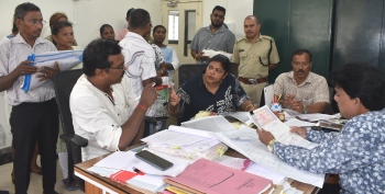 Pateapur families protest displacement, demand action on illegal tree felling