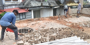 Axe falls on CabeÃ§a de Calcondem, unsafe building finally being razed
