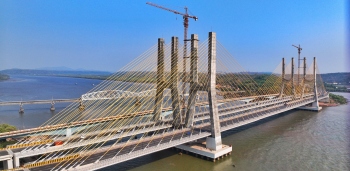 Wind-resistant design for Zuari Bridge twin towers