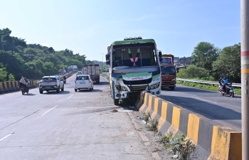 Days after fatal crash, another accident on Bambolim slope