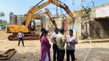 MLA inspects railway underpass, road-widening work in Vasco