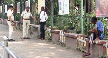 Police clear anti-socials from municipal garden in Margao